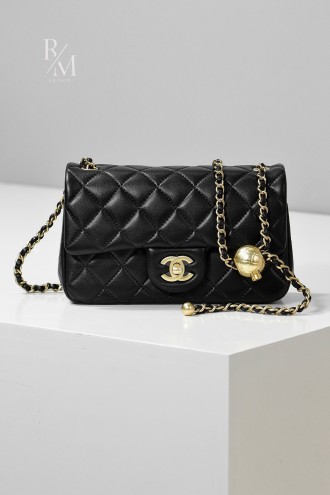 샤넬 미니 플랩백 램스킨 & 골드 메탈 블랙