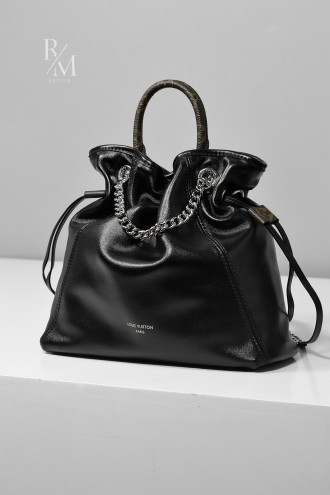 루이비통 오프 듀티 백팩 바이브