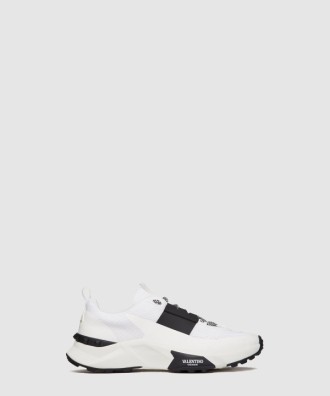 러버라이즈 로우탑 스니커즈