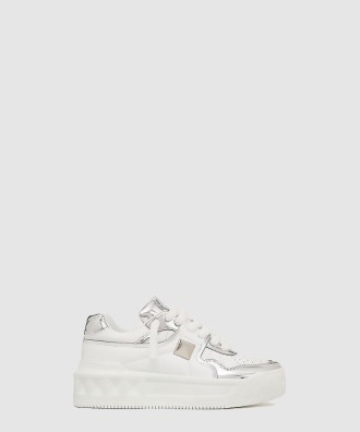 나파 가죽 원 스터드 XL 스니커즈