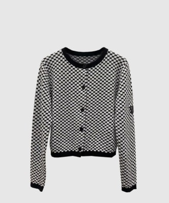 로고 니트 상의