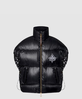 드로스트링 디테일 테크니컬 푸퍼 질레