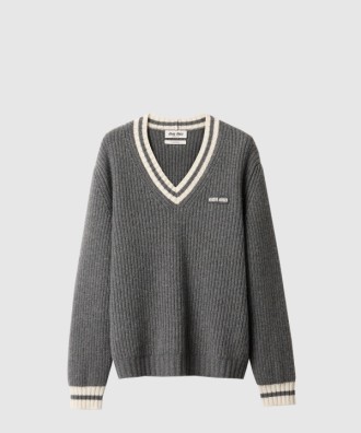 울 및 캐시미어 브이넥 스웨터