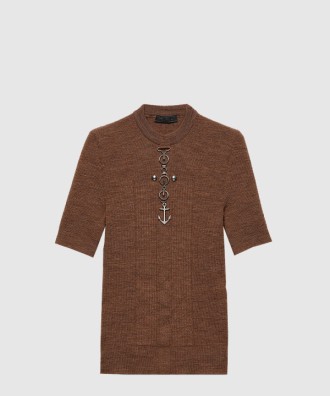 스터드가 있는 울 크루넥 스웨터