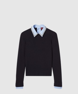 자수가 있는 울 스웨터