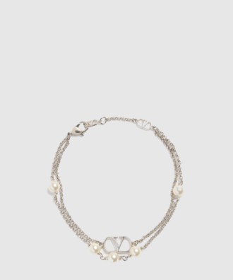펄 장식 브이로고 시그니처 메탈 브레이슬릿