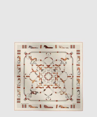 Eperon d'Or et Tenues de Jour 숄 140