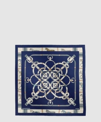 Eperon d Or et Tenues de Jour 숄 140