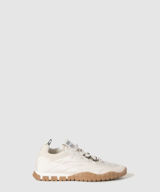 타이어 기능성 소재 및 스웨이드 스니커즈 5E417E