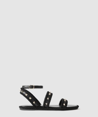 트리밍 스터드 가죽 샌들