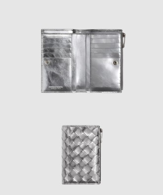 미디엄 인트레치아토 폴더형 지퍼 지갑 667468