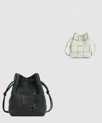 스몰 카세트 크로스바디 버킷백 680218