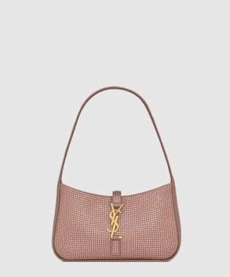 새틴과 크리스탈 소재의 미니 le 5 à 7 710318